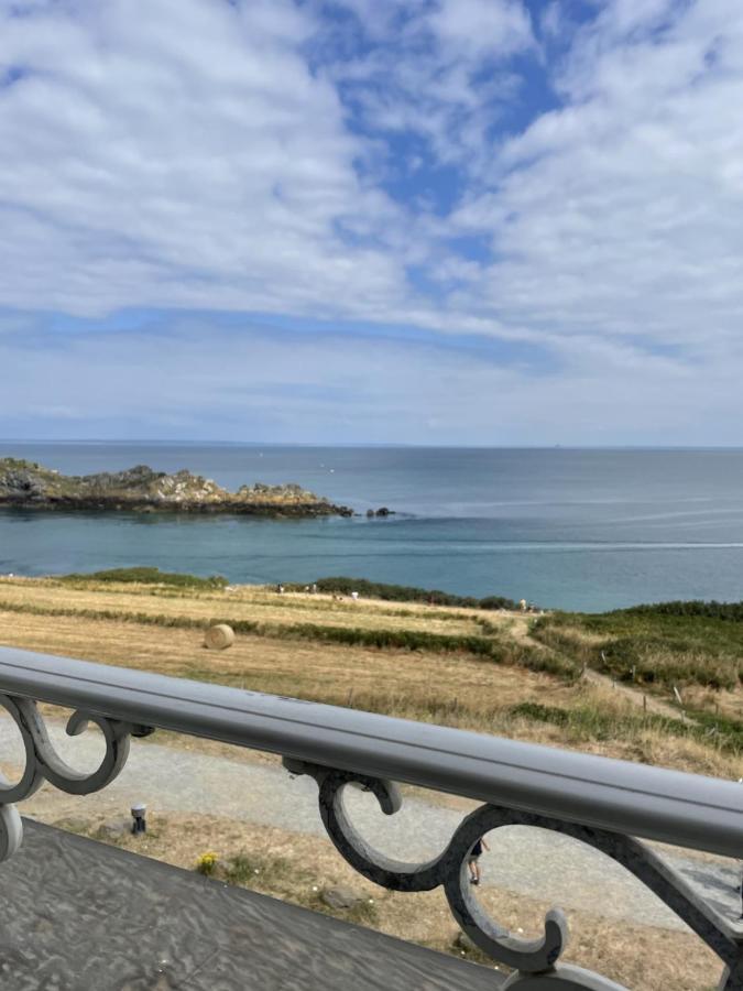 Hotel De La Pointe Du Grouin Канкал Екстериор снимка