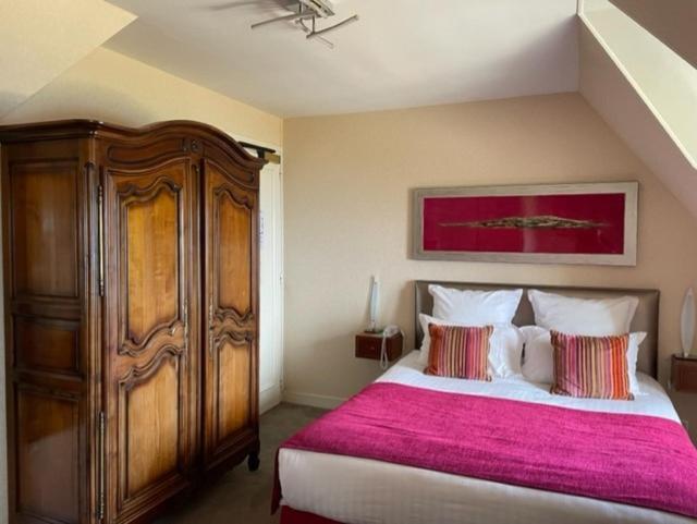 Hotel De La Pointe Du Grouin Канкал Екстериор снимка