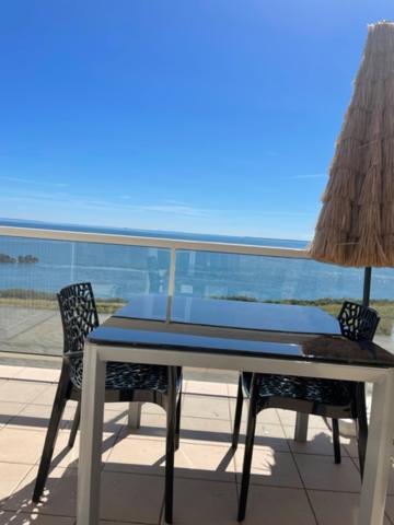 Hotel De La Pointe Du Grouin Канкал Екстериор снимка