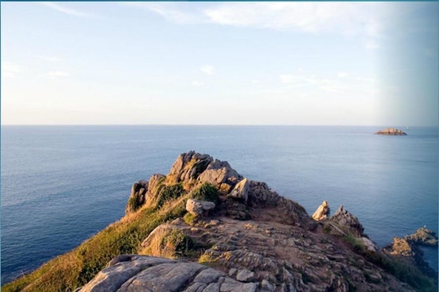 Hotel De La Pointe Du Grouin Канкал Екстериор снимка